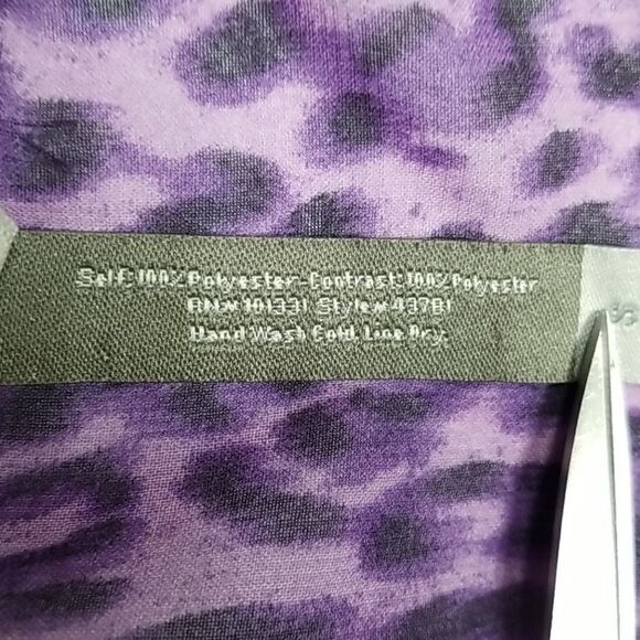 🎁5/$25 Charlotte Russe Blouse Women's Small Purple Leopard Print Black Trim - Picture 6 of 7